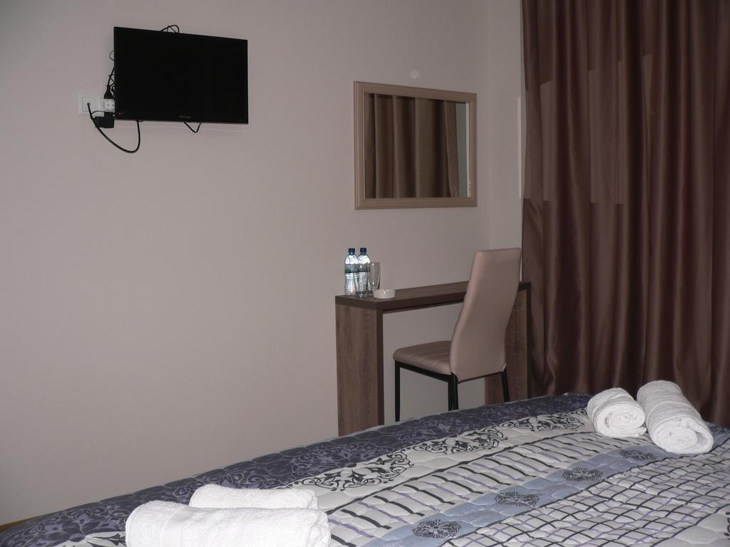 Big Bay Hotel Tiflis Habitación foto