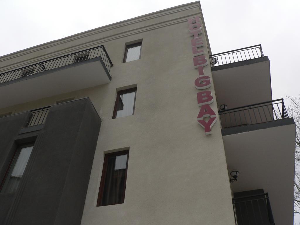 Big Bay Hotel Tiflis Exterior foto
