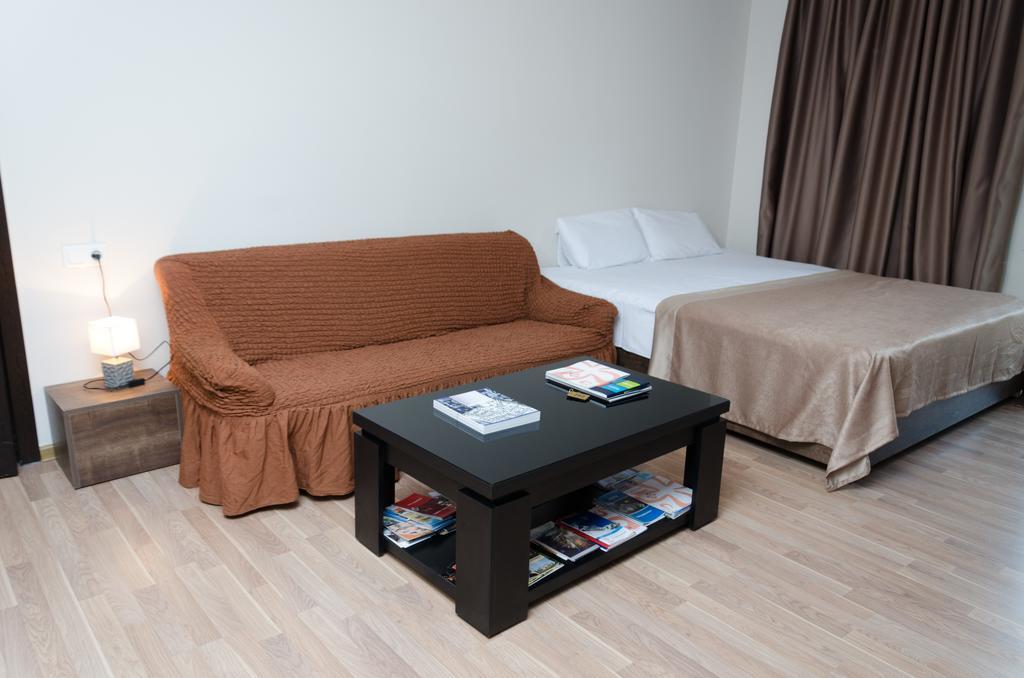 Big Bay Hotel Tiflis Habitación foto