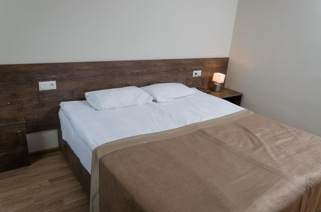 Big Bay Hotel Tiflis Habitación foto