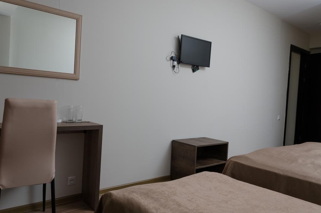 Big Bay Hotel Tiflis Habitación foto