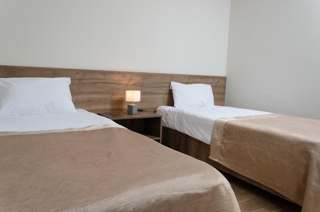 Big Bay Hotel Tiflis Habitación foto