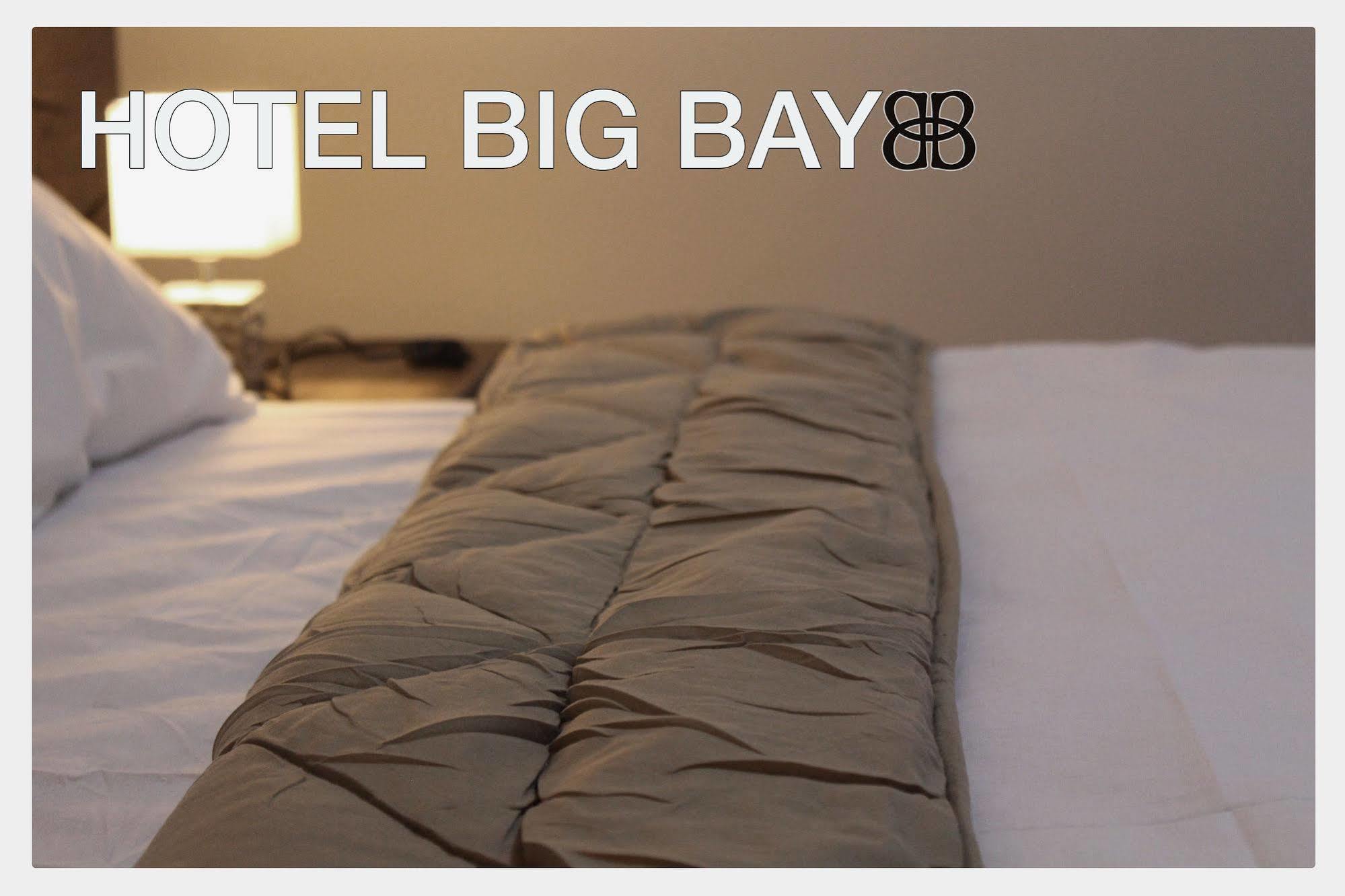 Big Bay Hotel Tiflis Exterior foto