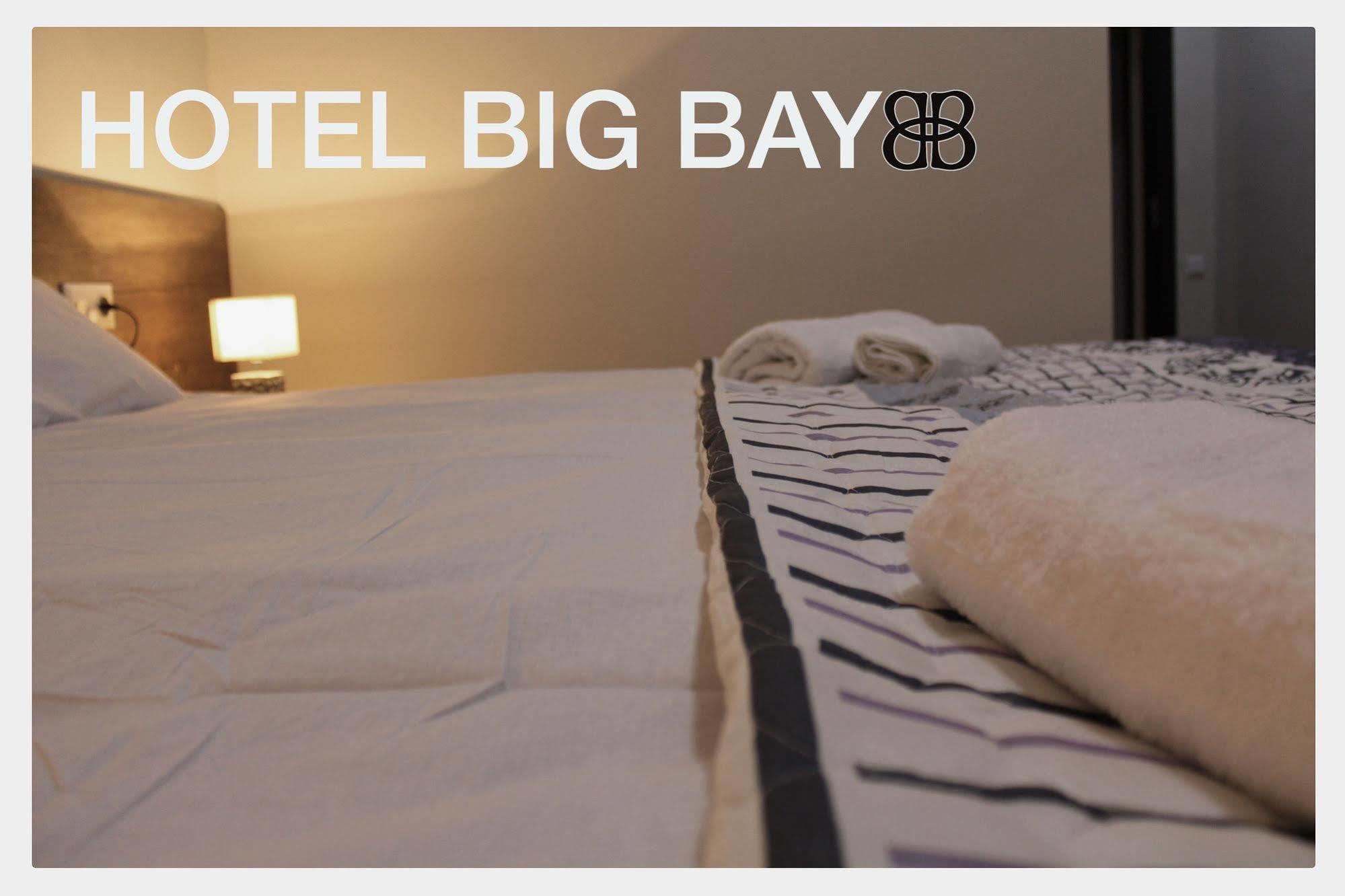 Big Bay Hotel Tiflis Exterior foto