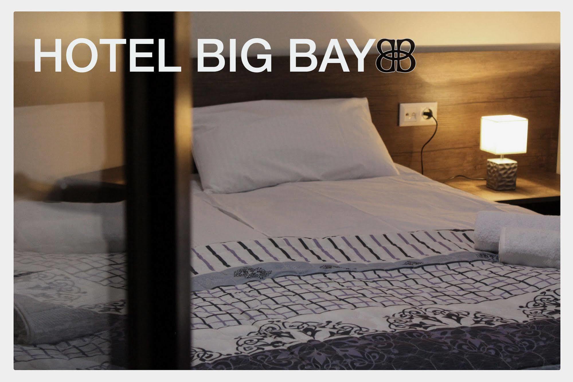 Big Bay Hotel Tiflis Exterior foto